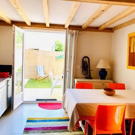 à Très Lumineux Avec Jardinet Apartamento